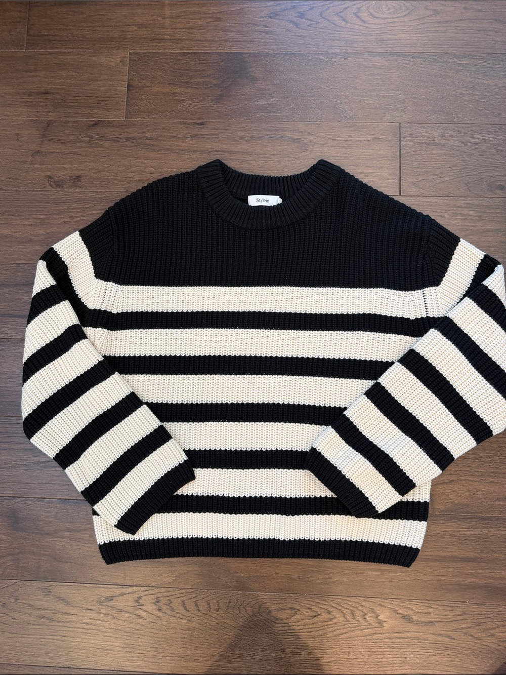 Stylein Aubrey Sweater in Black/Cream Stripes Small - C48-024